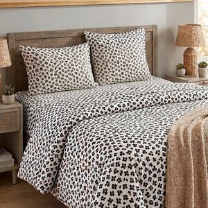 NWOT! Kate Spade 4 Piece Floral Leopard Queen Size Sheet Set  - 100% Cotton